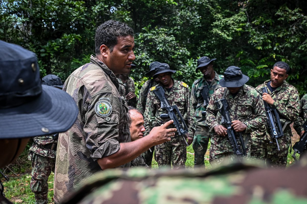 Forces armées en Guyane tweet media