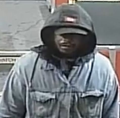 Toronto Sun (@thetorontosun) on Twitter photo Cops seek male suspect following random TTC bus-related stabbing torontosun.com/news/local-new… Cops seek male suspect following random TTC bus-related stabbing torontosun.com/news/local-new…