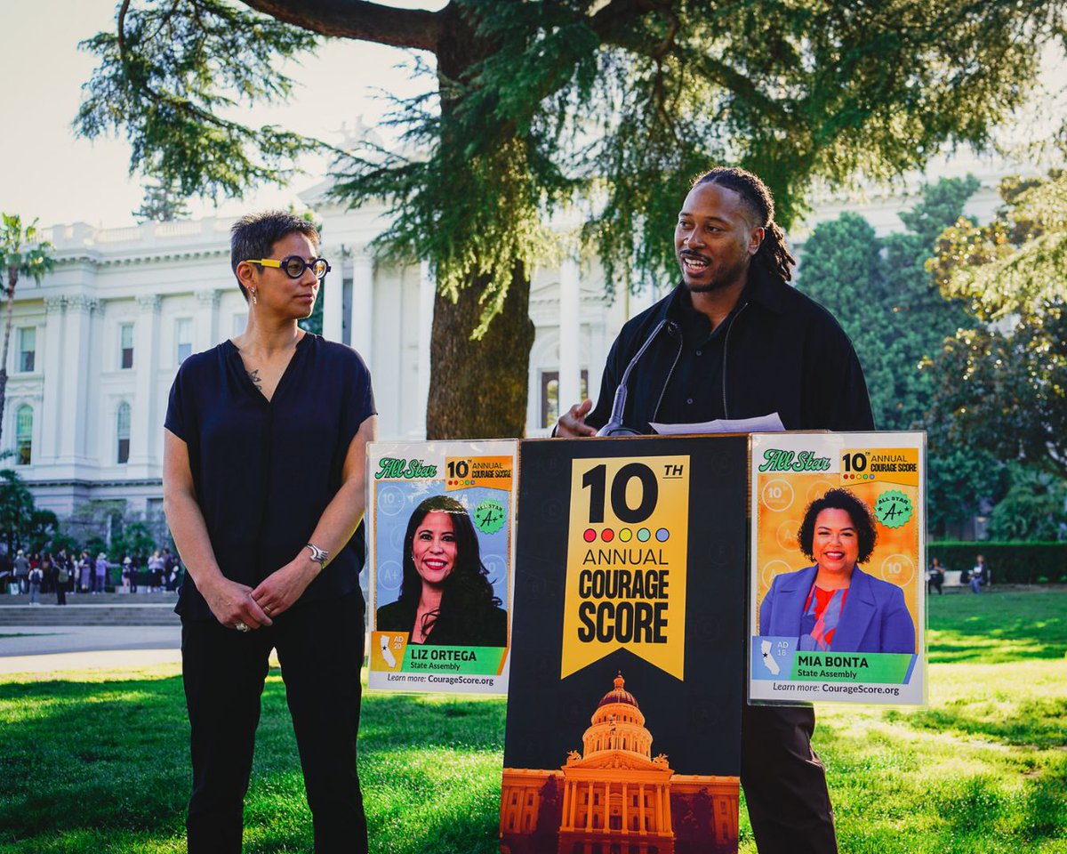 CourageCA's tweet photo. 🚀 Last week, Courage California launched the 10th Annual #CourageScore in front of the State Capitol 🏛️.

👉🏽 Our legislative report card gives Californians access to their legislators’ voting records, campaign contributions, and contact information. https://t.co/eS6jaOnfWh