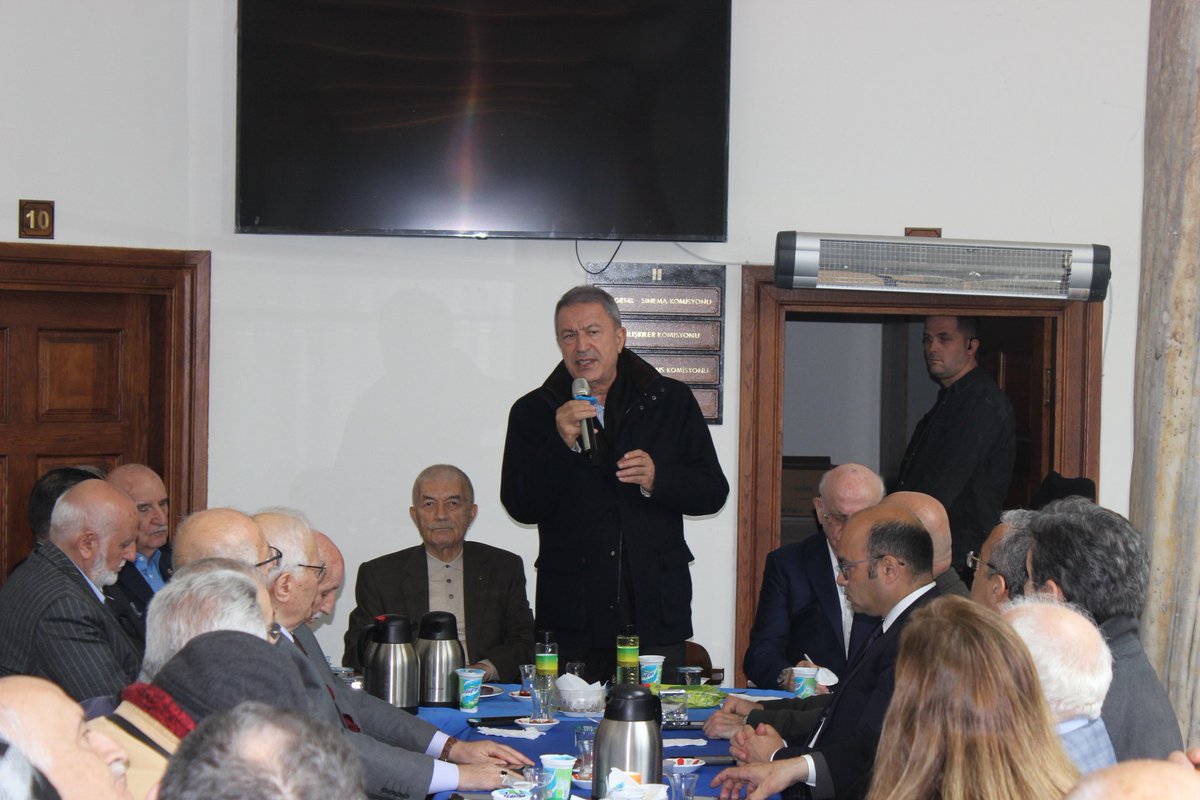 GencBirlik's tweet image. Bayram da &quot;Birlik&quot;te Güzel 😊 

Cumhurbaşkanlığı YİK Başkan Vekili İsmail Kahraman&apos;ın da katılımıyla Birlik Vakfı Geleneksel Bayramlaşma merasimine katılım sağladık. 

Nice bayramlara &quot;Birlik&quot;te erişebilme duasıyla 🤲