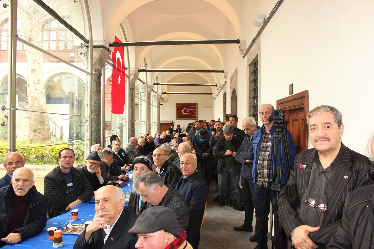 GencBirlik's tweet image. Bayram da &quot;Birlik&quot;te Güzel 😊 

Cumhurbaşkanlığı YİK Başkan Vekili İsmail Kahraman&apos;ın da katılımıyla Birlik Vakfı Geleneksel Bayramlaşma merasimine katılım sağladık. 

Nice bayramlara &quot;Birlik&quot;te erişebilme duasıyla 🤲