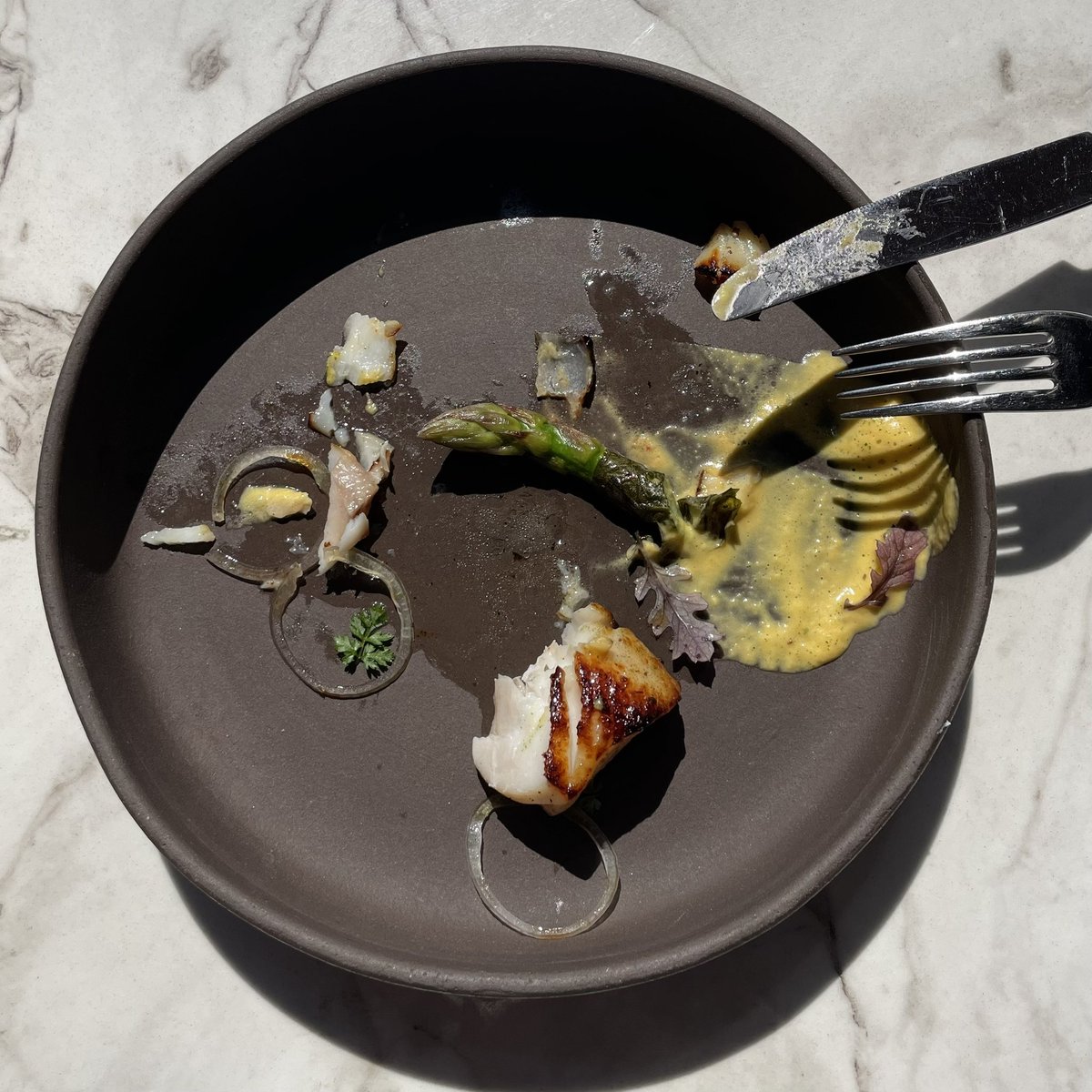 soylaflare's tweet photo. ATLANTIC COD- KIMCHI WRAPPED ASPARAGUS , SQUASH FOAM & TARRAGON #OUICHEF https://t.co/arorFXZZ2M