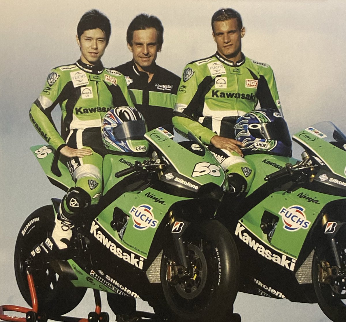 Antonio Ramos (@antonioramosgp) on Twitter photo Shinya Nakano 🇯🇵
Harald Eckl 🇩🇪
Alex Hofmann 🇩🇪
#Kawasaki <a href="/ShinyaNakano56/">Shinya Nakano 中野真矢</a> <a href="/Alex_66/">Alex Hofmann</a> Shinya Nakano 🇯🇵
Harald Eckl 🇩🇪
Alex Hofmann 🇩🇪
#Kawasaki <a href="/ShinyaNakano56/">Shinya Nakano 中野真矢</a> <a href="/Alex_66/">Alex Hofmann</a>