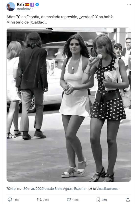 JulianMaciasT's tweet image. Según VOX gracias a las redes sociales muchos jóvenes están descubriendo que la dictadura franquista fue una etapa de progreso. Las redes sociales👇