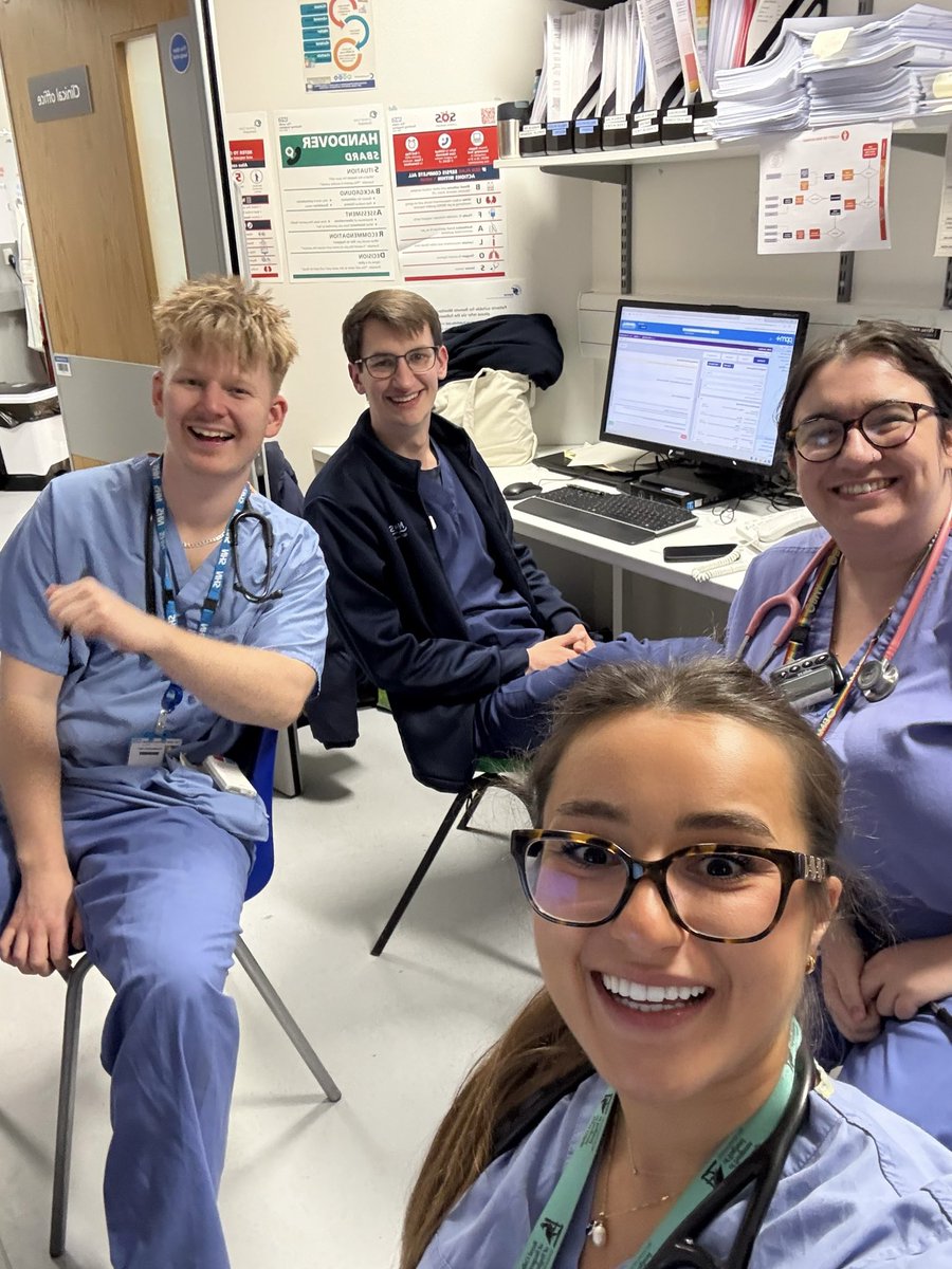 miriam_khalil13's tweet image. Last day on general surgery ☑️ (missing a lot of lovely faces!). It was fast paced, busy, and everything I wanted surgery to be 🤩 lucky to have had such a wonderful team over the last 4 months. Excited for what’s to come 🙏🏼