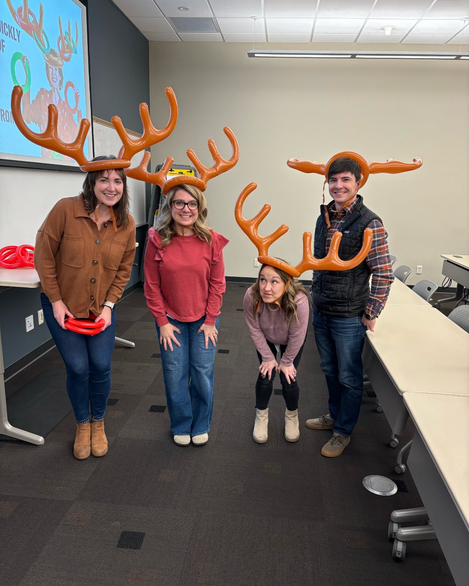 VanMeterInc's tweet image. 😎We&apos;re not a regular workplace. We&apos;re a cool workplace.

Happy International #FunAtWorkDay to all who celebrate.🤘🤪🤘