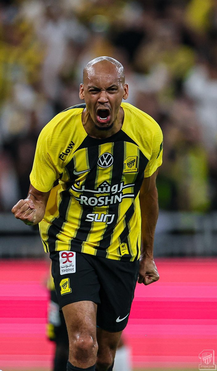 #الاتحاد_الشباب

نجم الشوط الاول ومازال مشكلة تراخي الفريق باخر الدقايق مستمر