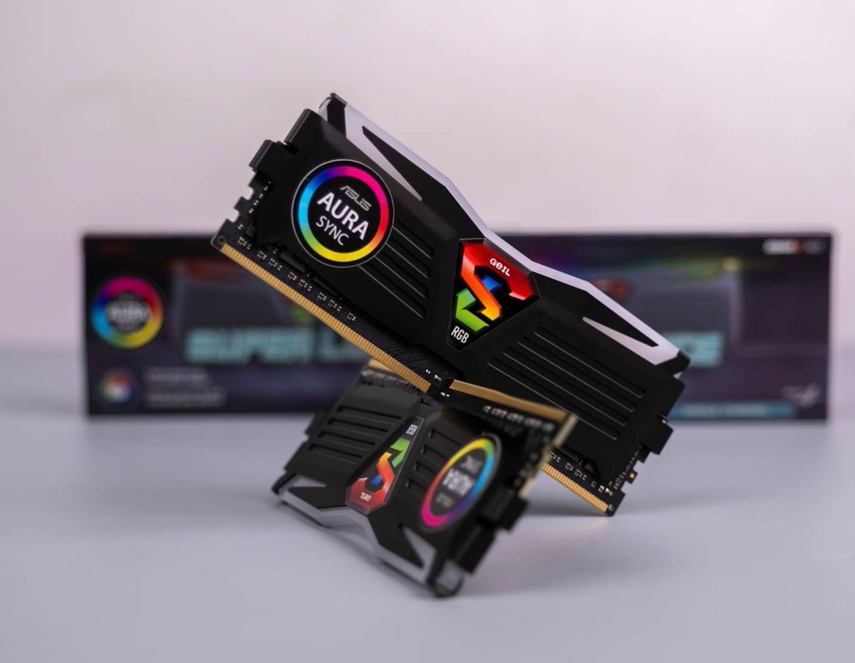 GeILMemory's tweet photo. These stealth Black GeIL Super Luce RGB RAM sticks feature an exclusive, stunning RGB light bar, delivering unleashed power.
#SUPERLUCE #Memory #Ram #PCGamer #rgbmemory #pchardware #gamingrig #PcGaming #Gaming #Gamers #pcrig https://t.co/sYagq0QS5E