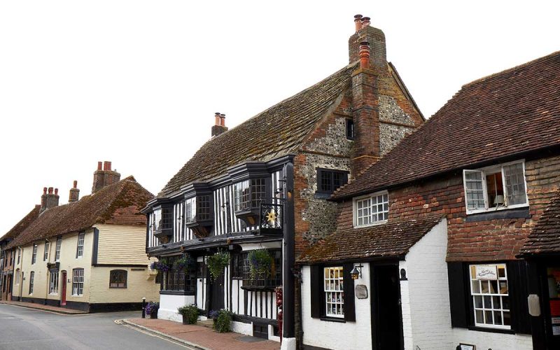 Read about the luxurious Star in Alfriston✨Discover the Forte Suite, delicious food, and historic charm. ➡️britishtraveljournal.com/the-star-facto…  #TheStarAlfriston #TravelArticle  #Sussex #PolizziCollection #UKTravel #Alfriston