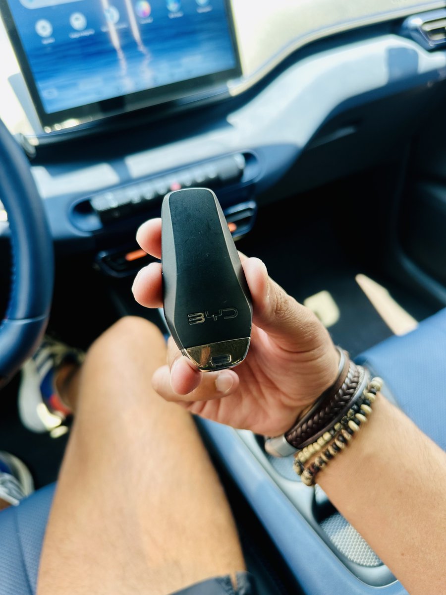 Por cierto, esta semana andaré probando un auto que le traía bastantes ganas 😮‍💨🔥 ya les platico sobre este 100% eléctrico 👍