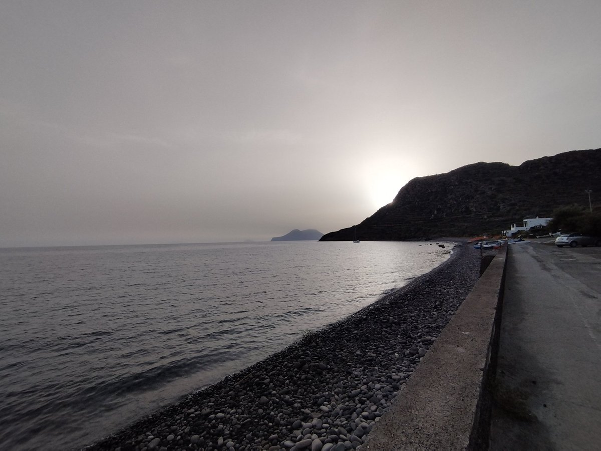 PAngelogitto's tweet photo. Le prime luci dell'alba a #Filicudi, Isole #Eolie. https://t.co/Dm7xcIEEap