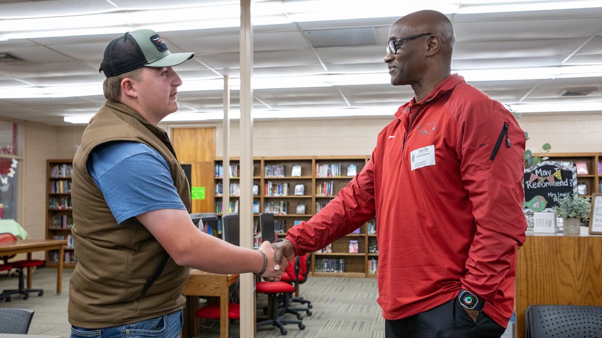 UArkansas's tweet photo. Next stop: Highland High School. It was great to meet so many potential Razorbacks and talk about the opportunities ahead. We can’t wait to welcome you to campus! #FutureHogs #RazorbackReady https://t.co/mEqUR1P6xy