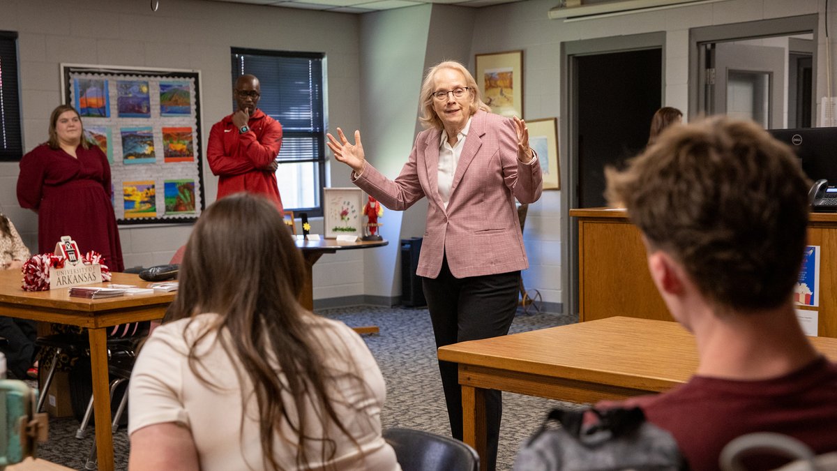 UArkansas's tweet photo. Go Cavemen! Chancellor Robinson and the Admissions team had a fantastic visit to Cave City High School. We know you’ll bring that same energy and drive to Fayetteville! #FutureHogs #RazorbackReady https://t.co/nXsJadghqE