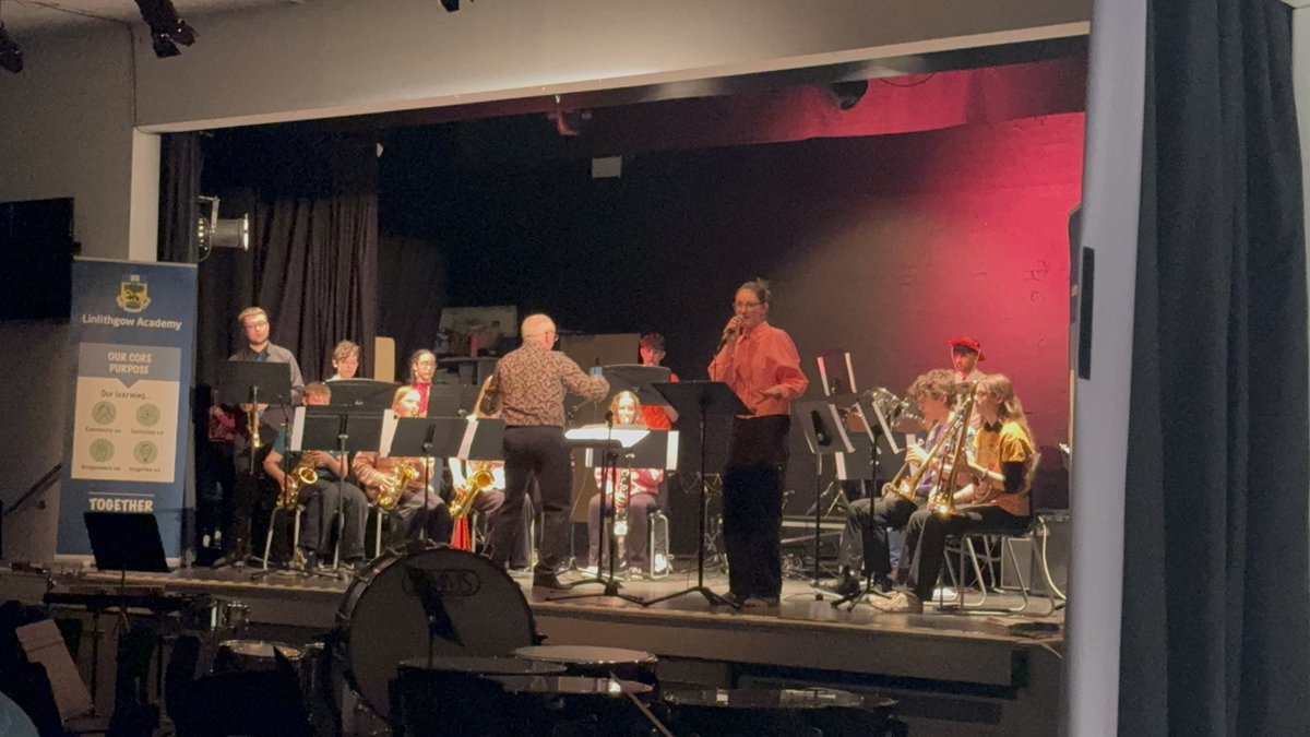 The Jazz band starting off the second half of the Spring Concert with a superb performance of Mack the Knife 🎤