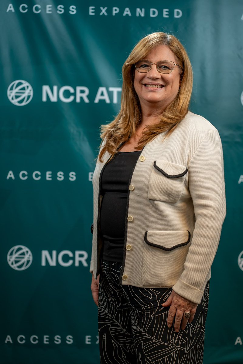 Con NCR ATLEOS creemos en el poder, la confianza y el talento. Por eso, en este Mes de la Mujer, organizamos un shooting de fotos profesionales para que cada una de ellas tenga la oportunidad de brillar y proyectar su mejor versión.
Gracias <a href="/vll/">VLL</a>.makeup y a <a href="/tabare/">tabare</a>.daponte!