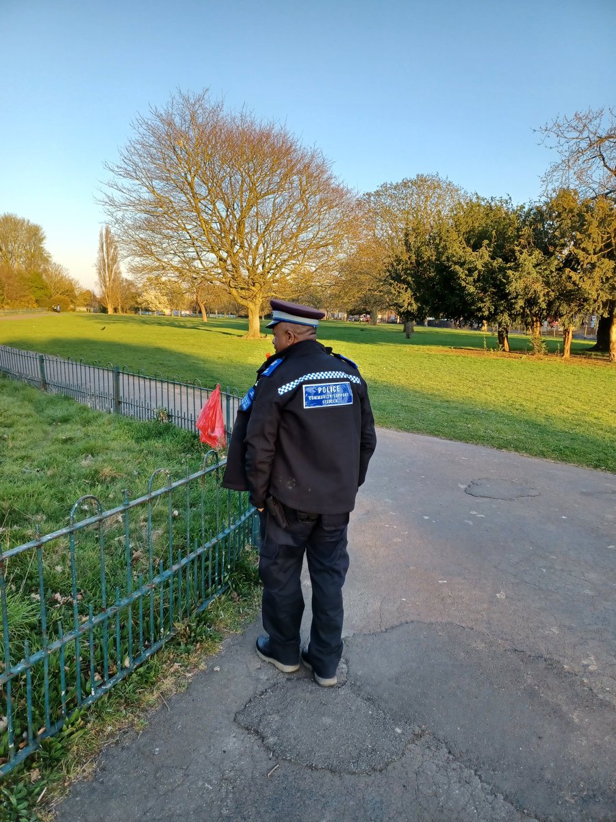 Parsloes Police (@mpsparsloes) on Twitter photo SNT Officers always in hotspots Parsloes to ensure Police continued presence.
#Dagenham
#mylocalMet
#Saferneighbourhood
<a href="/metpoliceuk/">Metropolitan Police</a>
<a href="/lbbdcouncil/">Barking and Dagenham Council</a>
@superintendent_DavidRhodes SNT Officers always in hotspots Parsloes to ensure Police continued presence.
#Dagenham
#mylocalMet
#Saferneighbourhood
<a href="/metpoliceuk/">Metropolitan Police</a>
<a href="/lbbdcouncil/">Barking and Dagenham Council</a>
@superintendent_DavidRhodes