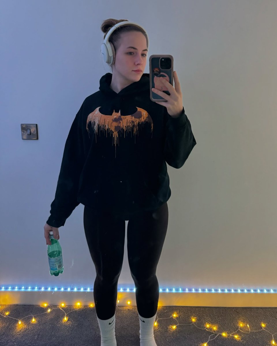 🦋 (@bethfiit) on Twitter photo 