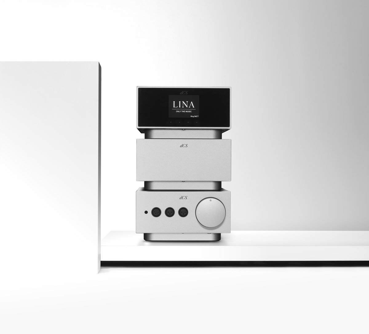 ✨Take a look at these gorgeous new product images of the dCS' Lina system. This system is characterized by having a "captivating sound that is richly detailed, deeply musical, and always compelling."

Visit LMC's Scottsdale Showroom to demo Lina as well as other dCS products!
