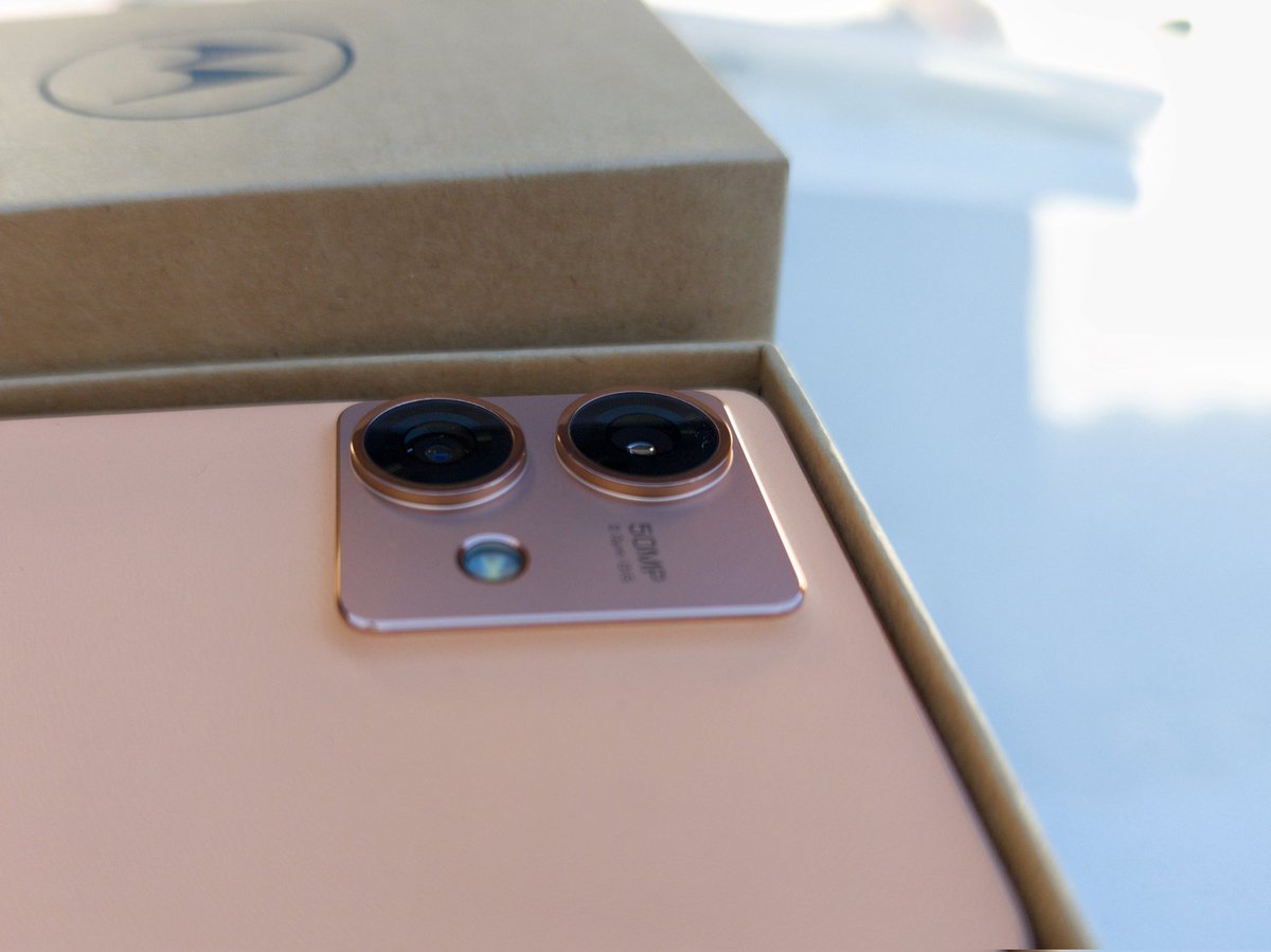 robowillian's tweet photo. Motorola Edge 40 Neo 🫡
Shot On Motorola Edge 50 Ultra 📷 
RAW 50mp ⚙️
#motofoto #motorola #MotorolaEdge40Neo #photo #50mp #raw #Lenovo #edge50ultra 

@Fanboy_Moto @Moto https://t.co/Igy9tPadF1