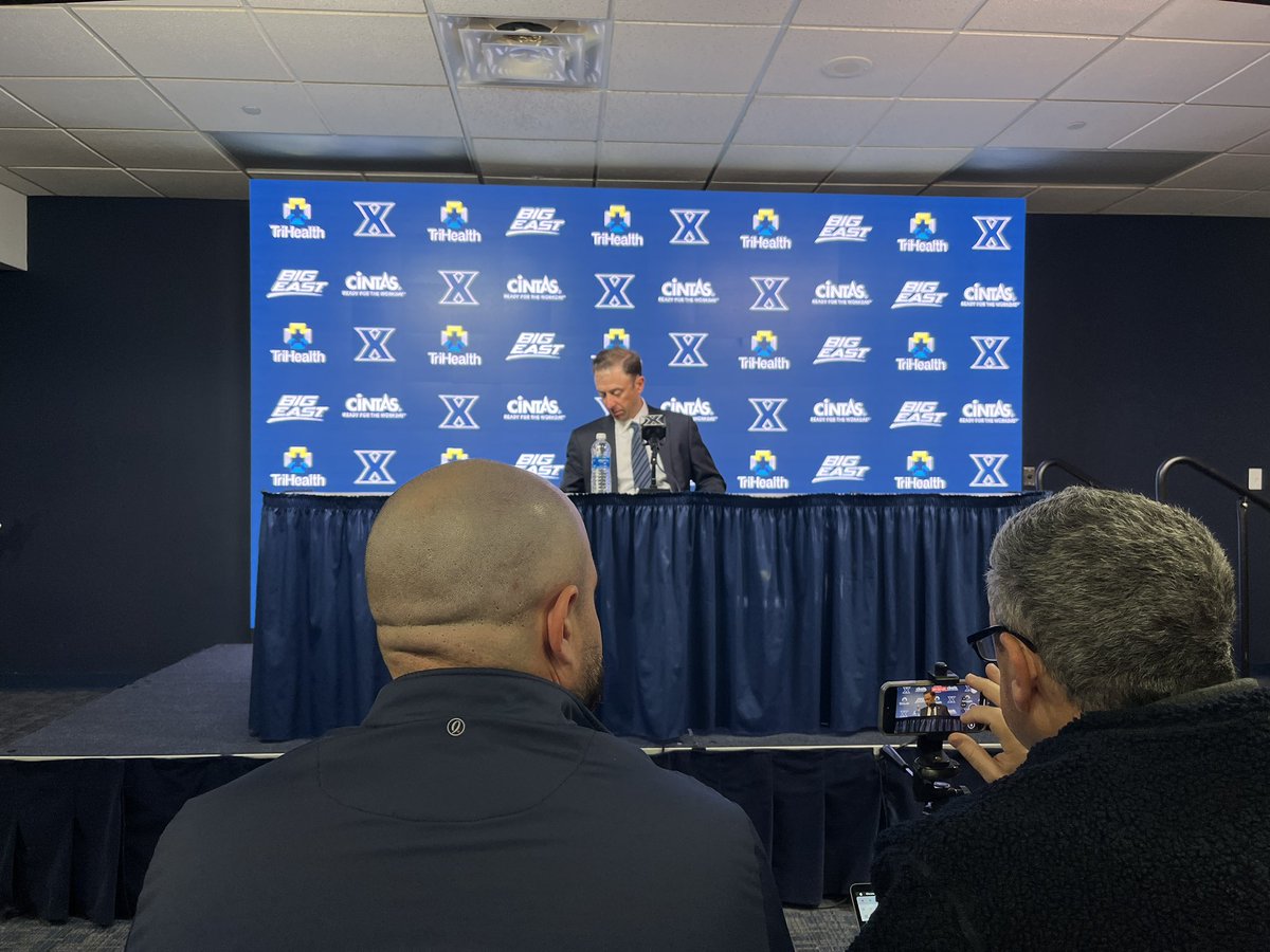 big_benhaller's tweet photo. Second one of these in the last couple weeks. 

Richard Pitino’s officially announced as the next Xavier head coach. About to take questions:

@MusketeerMadPod @TheFieldOf68 https://t.co/Nt00P8mMbN