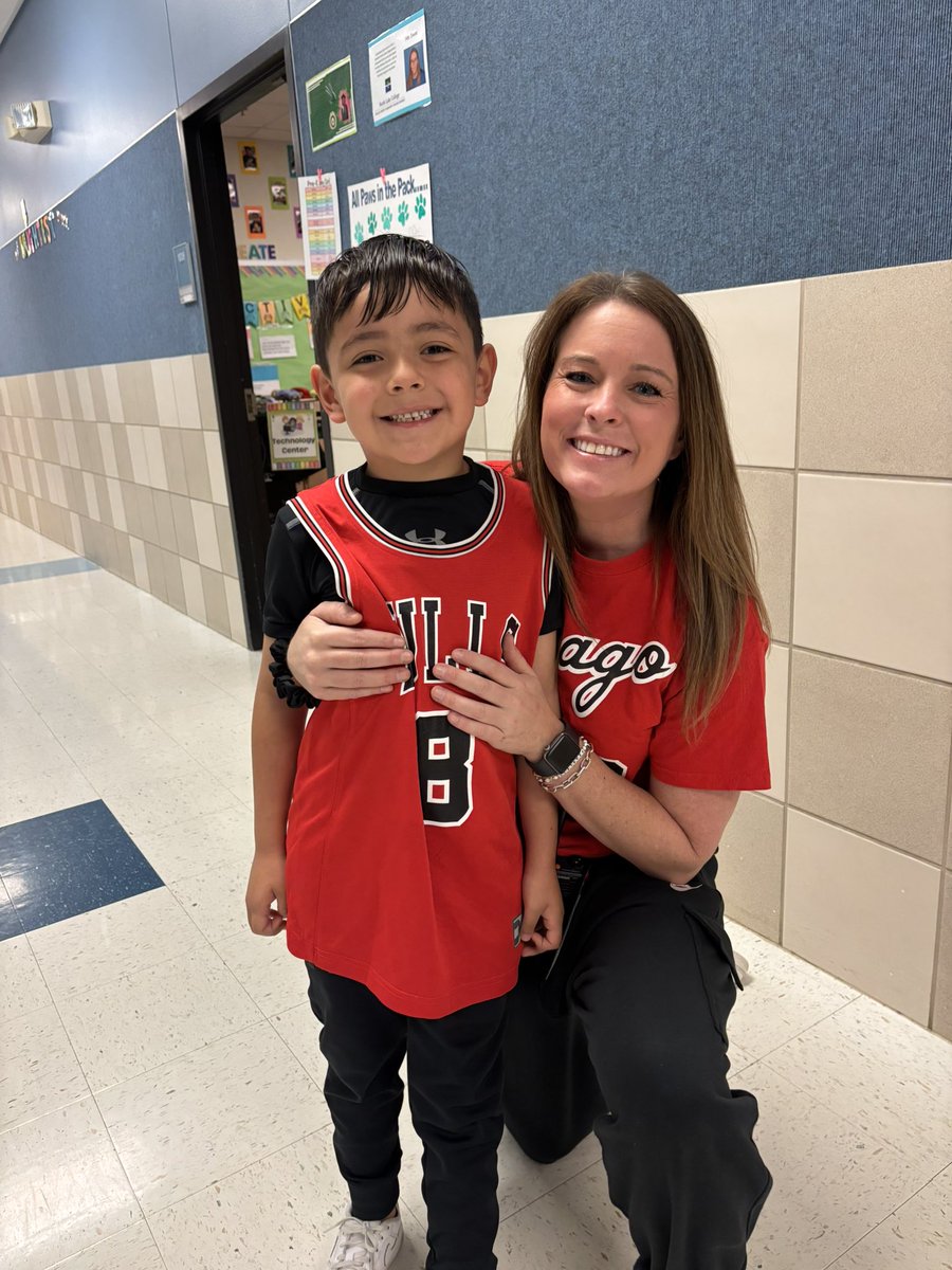 Did we plan this!?! Absolutely! Twinning and teaming up against the STAAR test! <a href="/TownsellElem/">Townsell Elementary</a> <a href="/chicagobulls/">Chicago Bulls</a>
