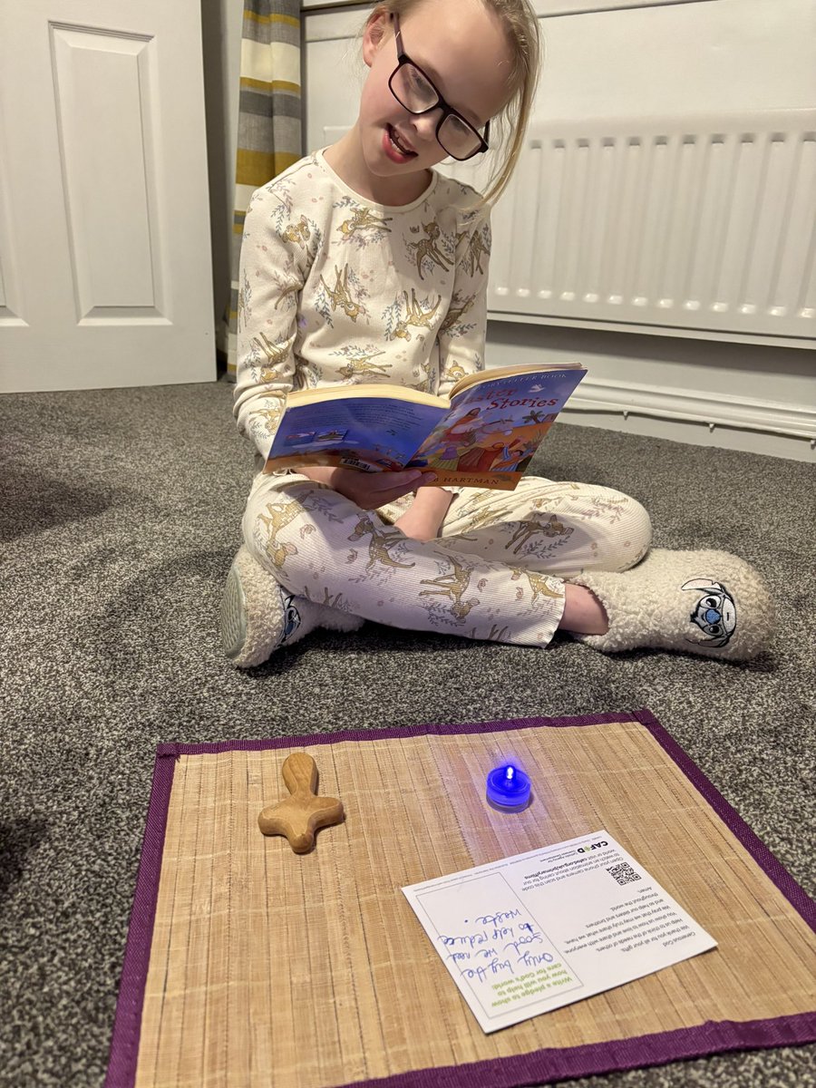 Leannesafc7's tweet photo. Lucy shared the Lenten bag tonight and wrote her pledge x #lent @stannesrcp https://t.co/i8lNrCAdn1