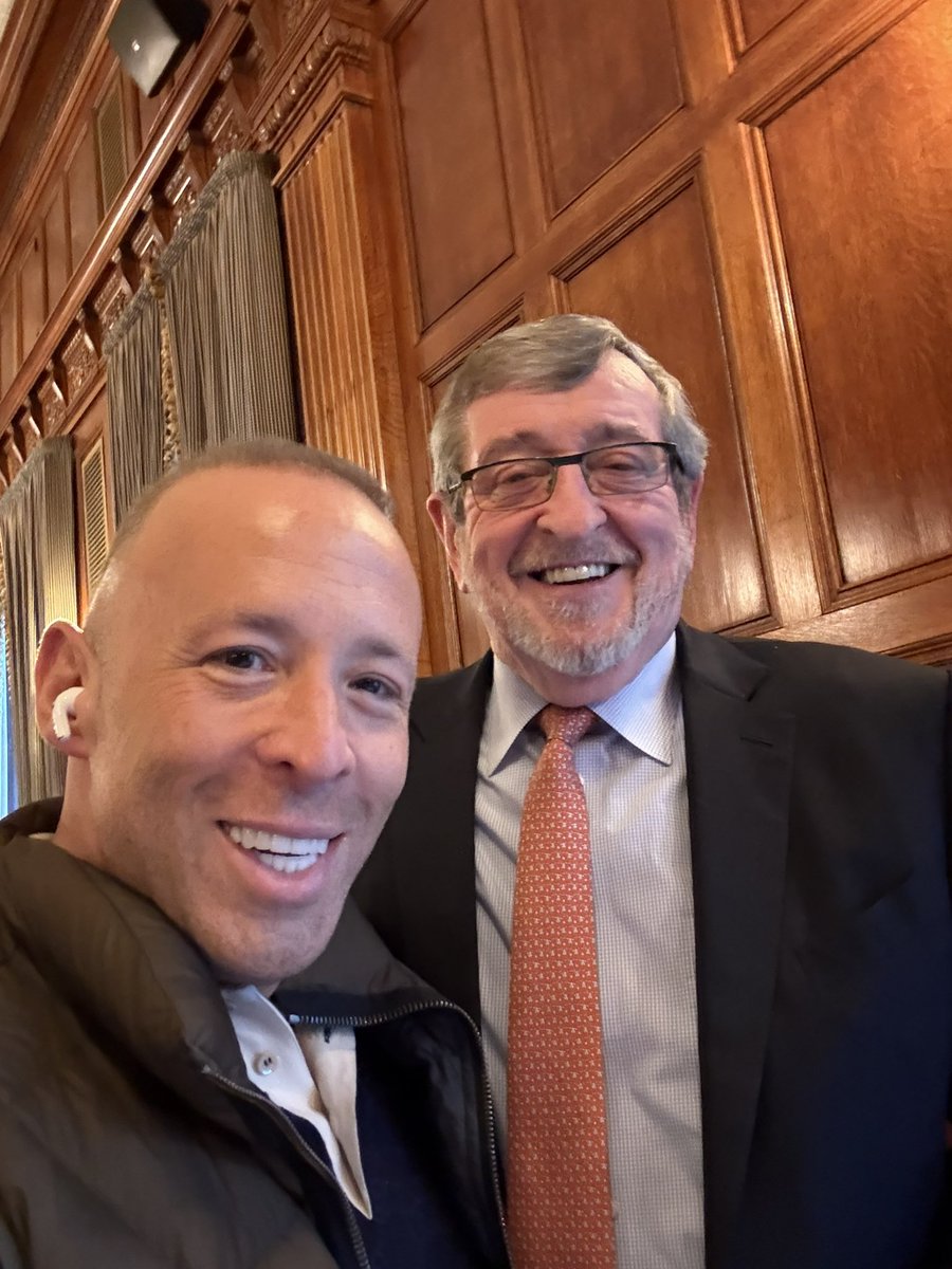 Morris Oiring (@oiringgroup) on Twitter photo Great seeing <a href="/NorthwellHealth/">Northwell Health</a> CEO <a href="/MichaelJDowling/">Michael J. Dowling</a> ! A visionary leader in healthcare, he has transformed Northwell Health into New Yorkโs largest health system, pioneering innovations in patient care and community wellness. Great seeing <a href="/NorthwellHealth/">Northwell Health</a> CEO <a href="/MichaelJDowling/">Michael J. Dowling</a> ! A visionary leader in healthcare, he has transformed Northwell Health into New Yorkโs largest health system, pioneering innovations in patient care and community wellness.