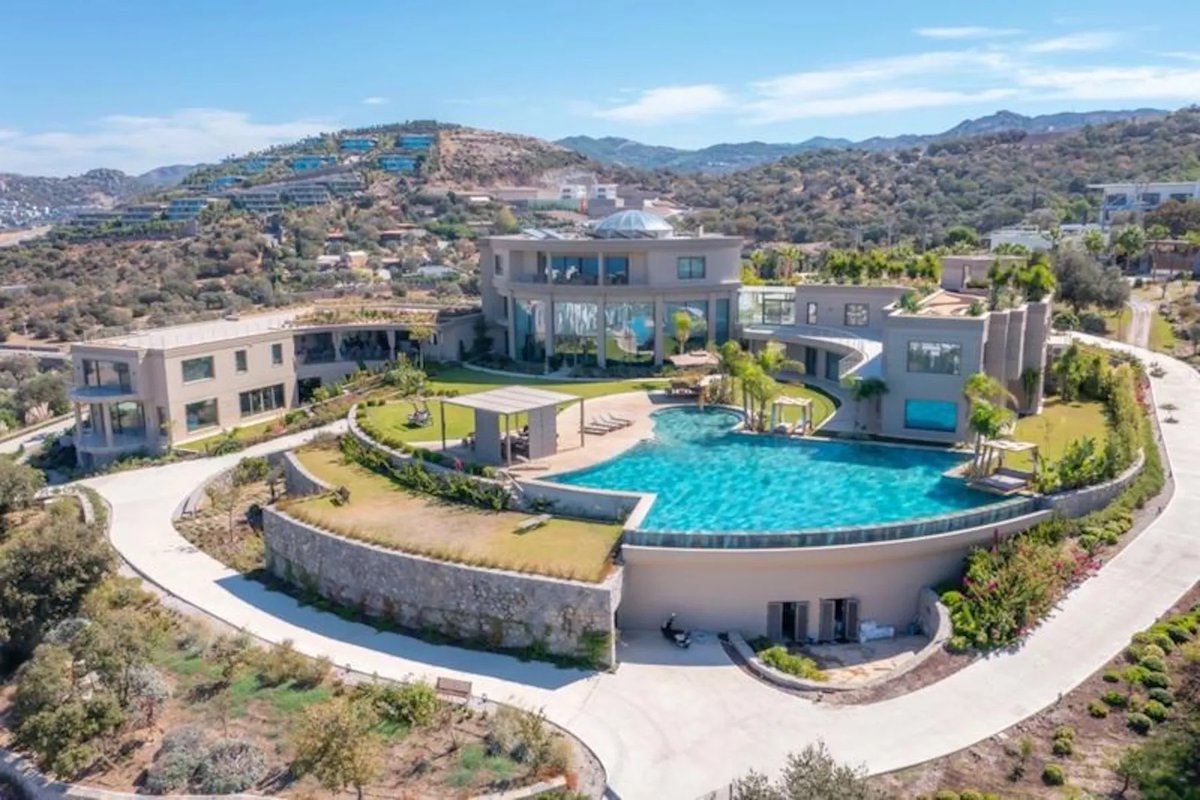 RuleProperties's tweet image. traveltuesday ✨

22 🛌 | 4.45 acres | Price Upon Request

Yalıkavak, Bodrum/Muğla
Bodrum, Mugla, Türkiye

Listed by: Yigit Tudun @ Türkiye Sotheby's International Realty

ow.ly/TEkY50VshHE for the full property tour!

#RuleProperties