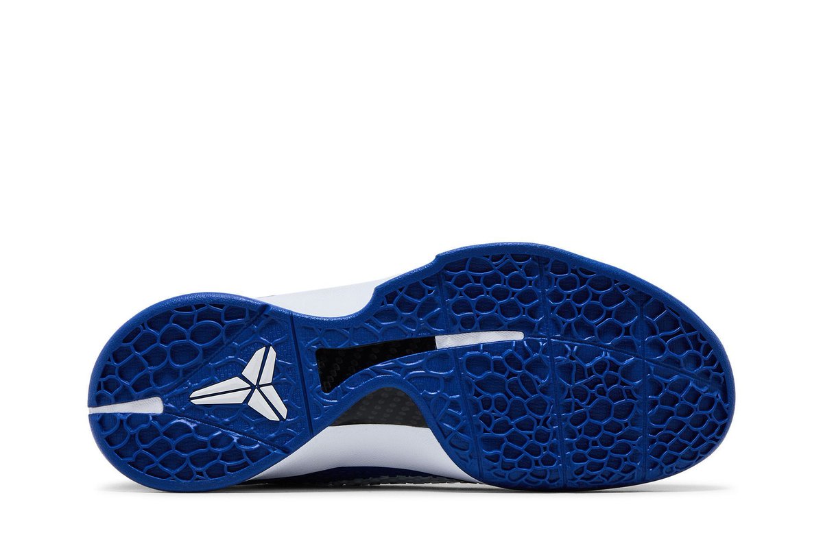 JustFreshKicks tweet media