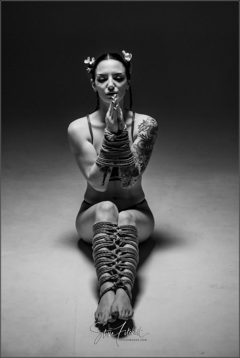 SteveFitch15's tweet photo. @charlottefoxx_ Such a great shoot 👌 https://t.co/TJCntF9g8t