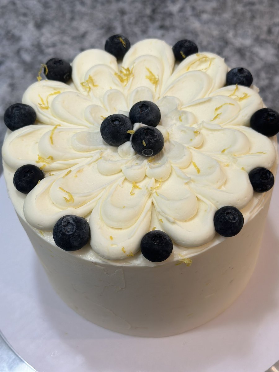 abenienitan's tweet photo. Blueberry Lemon Cake 😌 https://t.co/zPApuSlHI2
