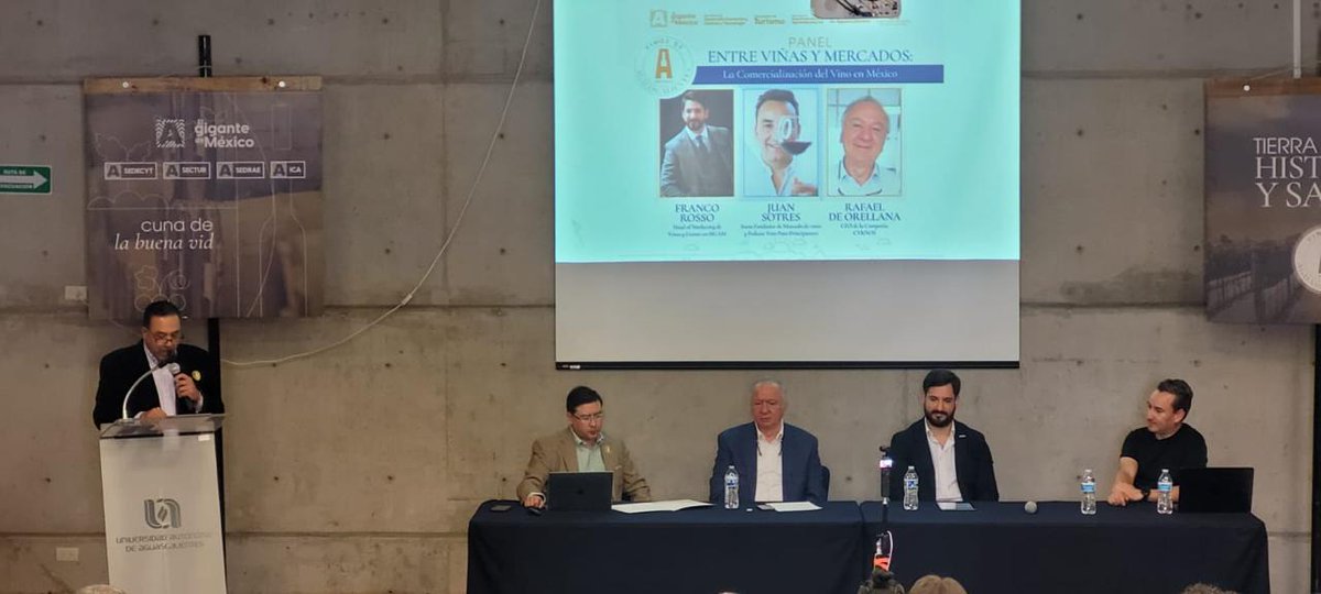 iscam_mx's tweet image. 🍷 #ISCAM en el panel &quot;Entre Viñas y Mercados&quot; 🍷

💬 ¿Hacia dónde creen que se dirige el vino mexicano? 🍷📊

Fuente: liderempresarial.com/del-campo-a-la…
