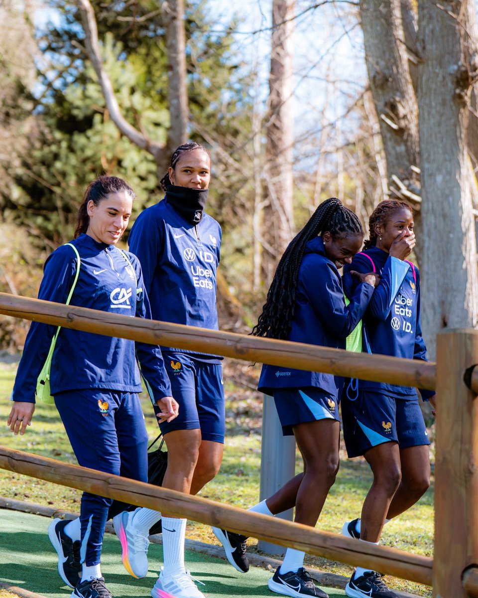 Wendie Renard (@wrenard) on Twitter photo Clairefontaine, prête à tout donner 💨
Deux batailles, un seul objectif 🔥⚽️ Let’s go💪🏾
👀 <a href="/adidasoriginals/">adidas Originals</a> Clairefontaine, prête à tout donner 💨
Deux batailles, un seul objectif 🔥⚽️ Let’s go💪🏾
👀 <a href="/adidasoriginals/">adidas Originals</a>