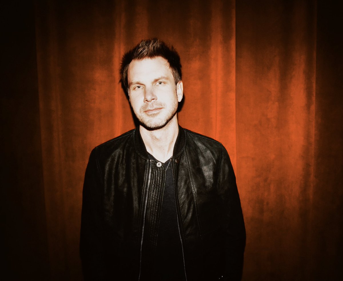 Hotel Cafe tweet media