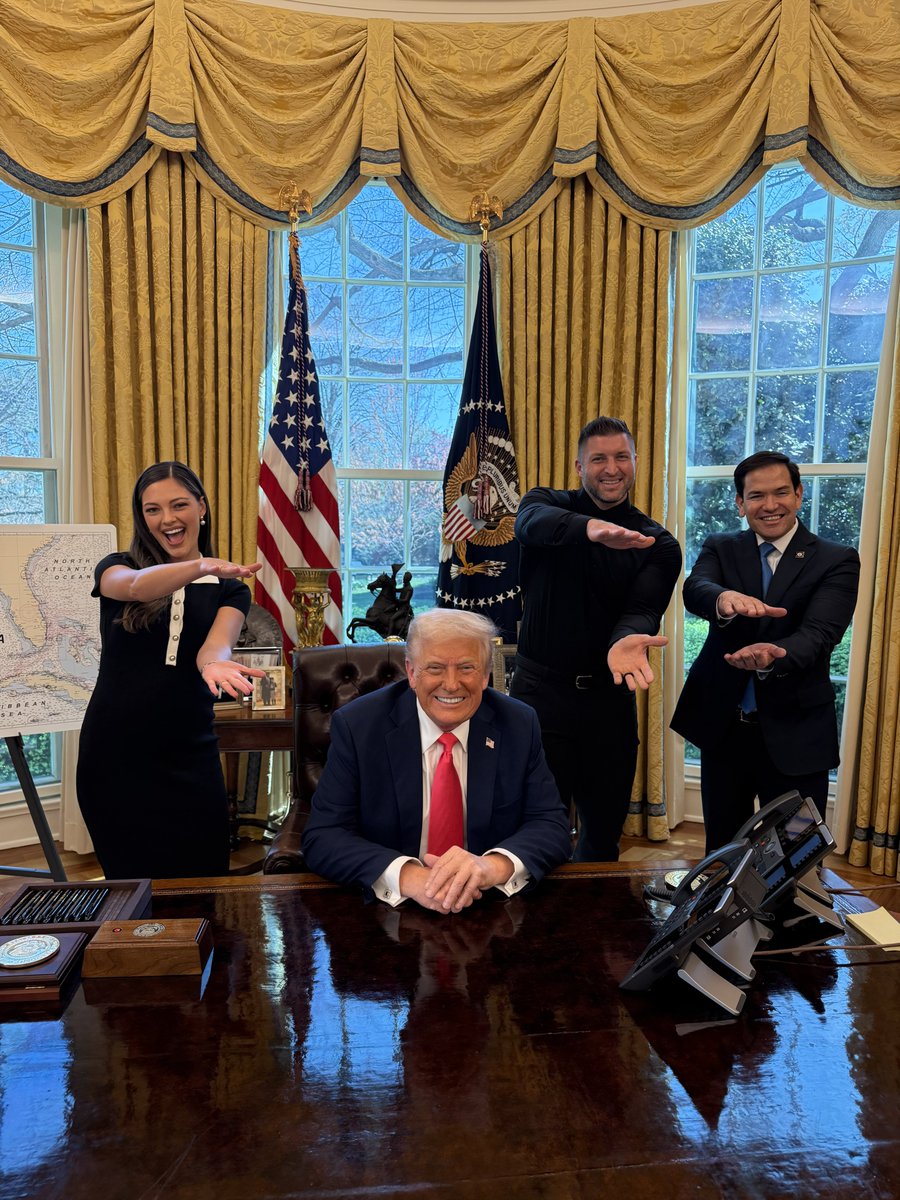 A couple of Gators in the Oval Office 🐊

<a href="/TimTebow/">Tim Tebow</a> <a href="/DemiTebow/">Demi-Leigh Tebow</a> <a href="/SecRubio/">Secretary Marco Rubio</a>