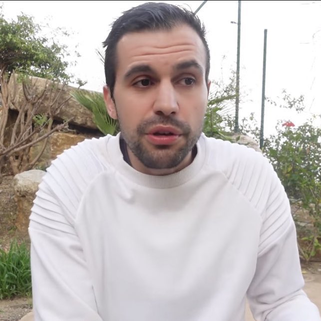 MassiliaZone's tweet image. Romain Molina sur Faris Moumbagna :

"Il faut lui rendre hommage. J’entends qu’il est limité…

Mais il a une attitude, si tous les joueurs avaient son attitude Marseille serait deuxième indiscutable.

Quand il s’est blessé, il est allé s’excuser auprès du staff comme si c’était…