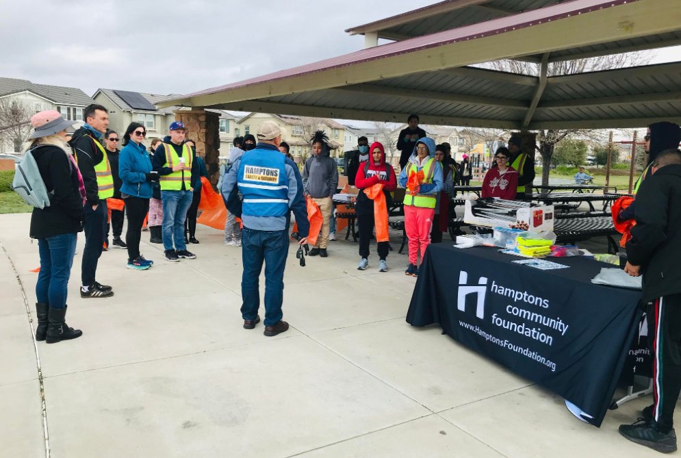 In 2024, we had 24 projects receive grant funding for helping clean up our City. Your group could be eligible for funding in 2025!

If you belong to a community group, you can qualify for our Neighborhood Cleanup Grant. Learn more at cityofsacramento.gov/public-works/r…
