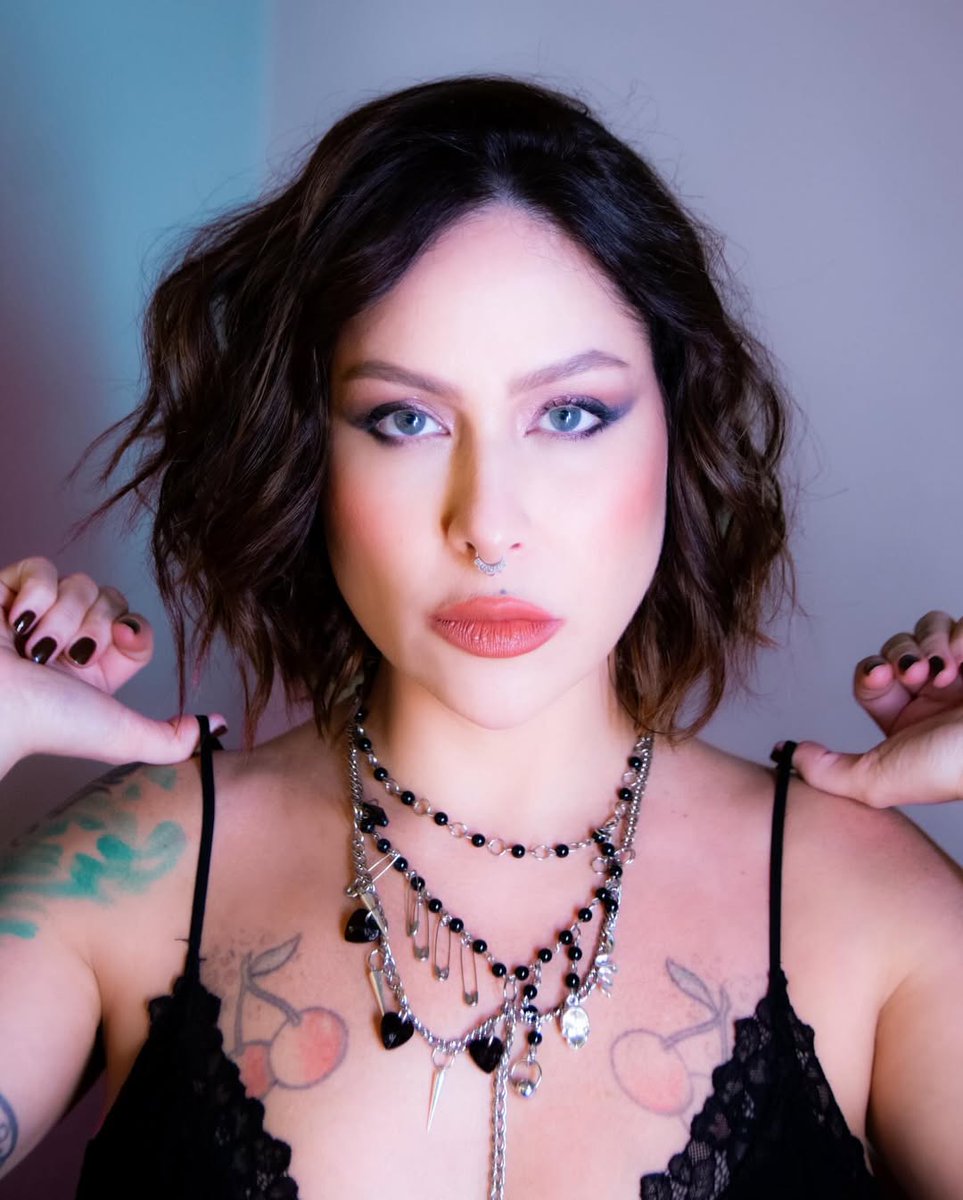 queenpitty__'s tweet photo. 📸 Belíssima 🔥💜 https://t.co/YgI4xIsQ61
