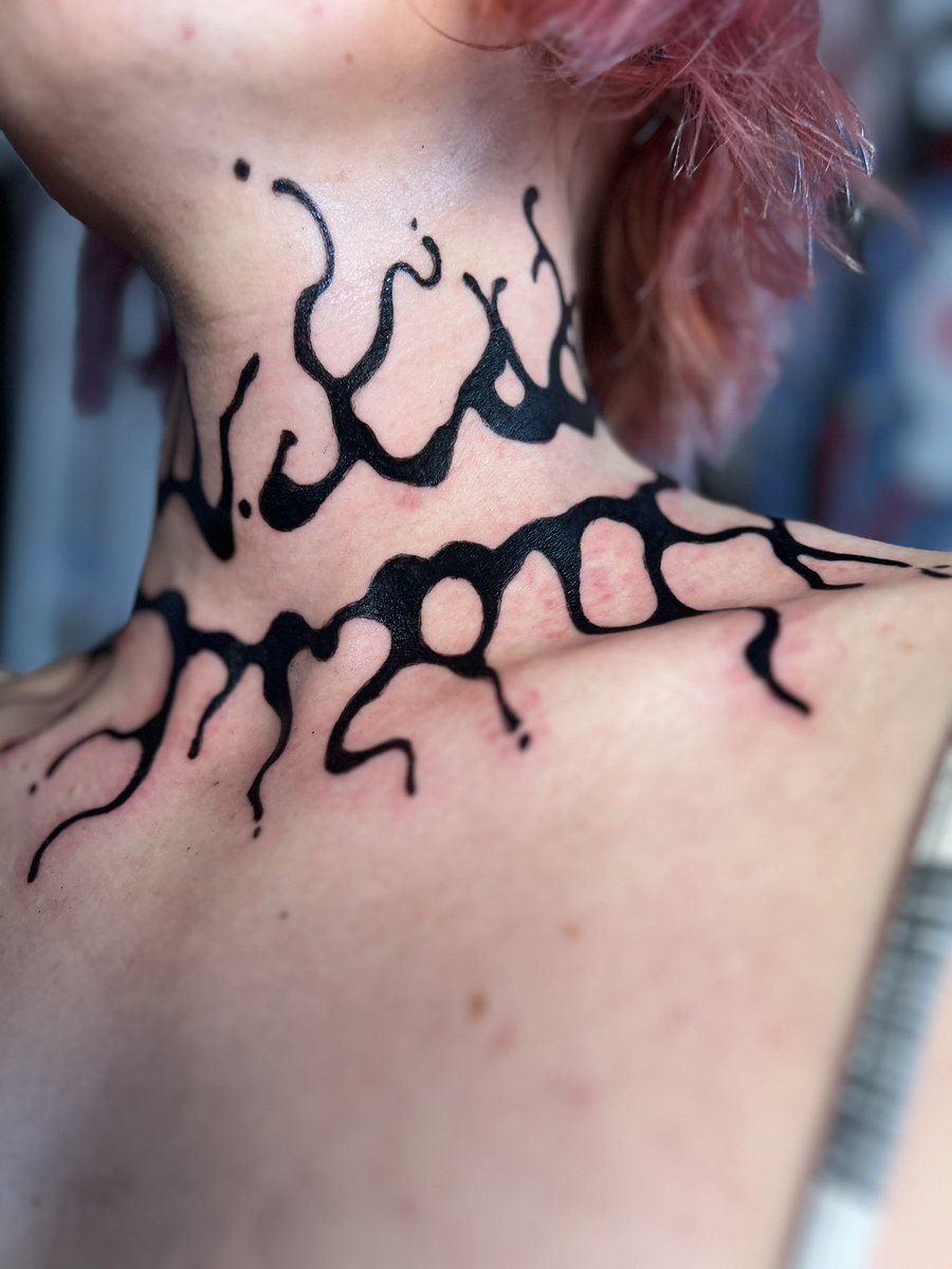 iivdrips's tweet image. aahhhh so happy to do one of my collar designs!!!!!