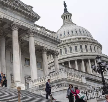 WashTimes's tweet image. Sen. Cory Booker's aide Kevin A. Batt arrested for having a handgun at the Capitol 

trib.al/pb58OmT