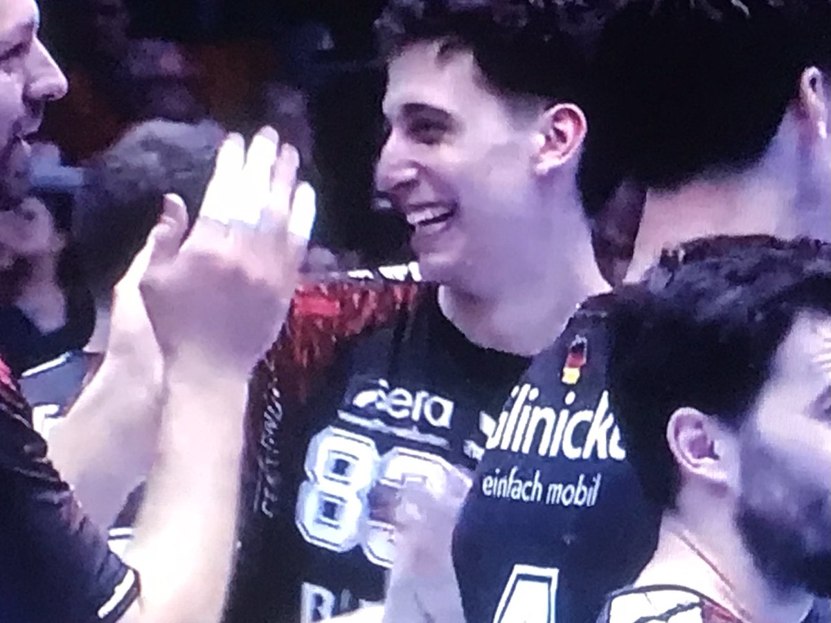 Luis Miguel López tweet media