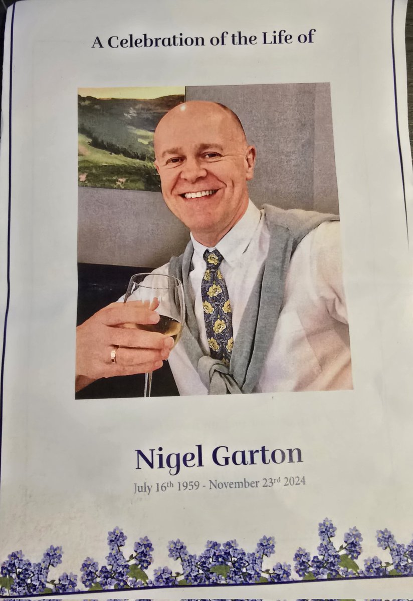 dinglyd's tweet image. Lovely day in London celebrating my gorgeous panto sister's life at the Actor's Church in Covent Garden. Amazing service, nice to catch up with my lovely friends too. ❤️❤️