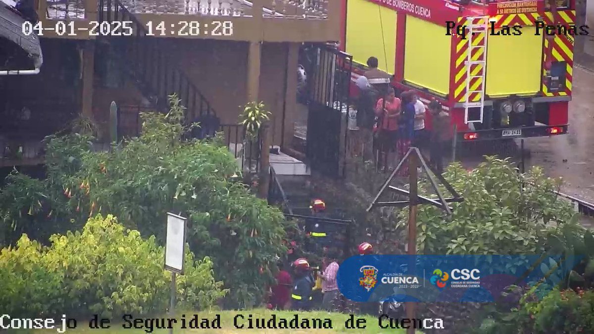 CSC_CUENCA's tweet photo. 🚒🚨 Desde el CSC monitoreamos y apoyamos a @Bomberos_Cuenca en emergencias, coordinando acciones para una respuesta rápida y efectiva. #MonitoreoCSC #Emergencias #TrabajoEnEquipo https://t.co/BDc3MCDlKv