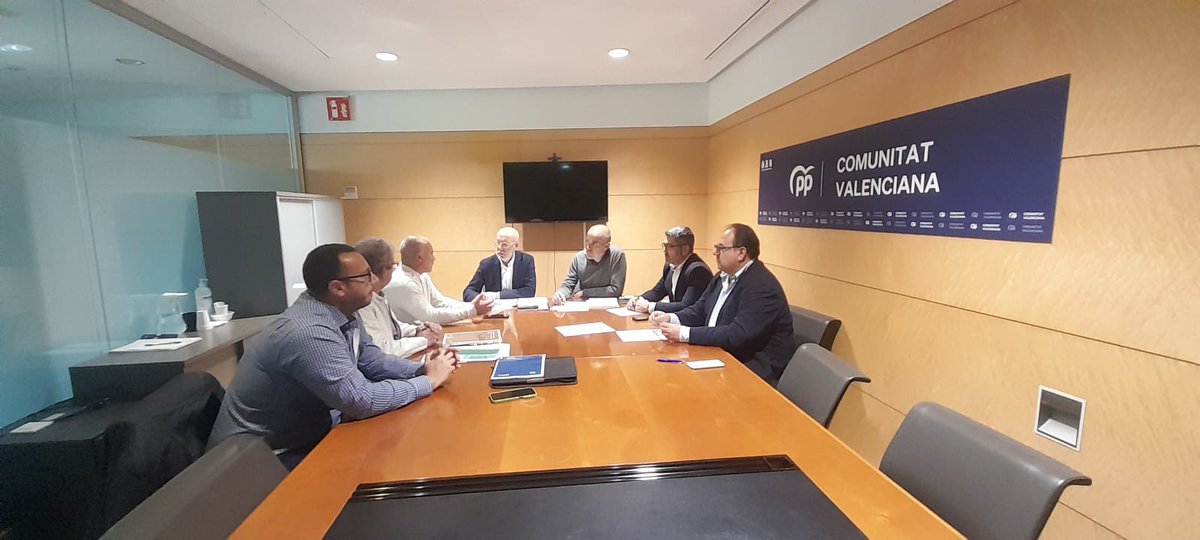 noticies_d's tweet photo. LA UNIÓ// LA UNIÓ presenta esmenes en els pressupostos agraris 2025 per a destinar 11 milions d'euros a polítiques directes per als llauradors i ramaders valencians
https://t.co/bxQpZbXkt3
@UnioLlauradora #pressupostosagraris #noticies #llauradors #ramaders https://t.co/m0uaGf9Bf3