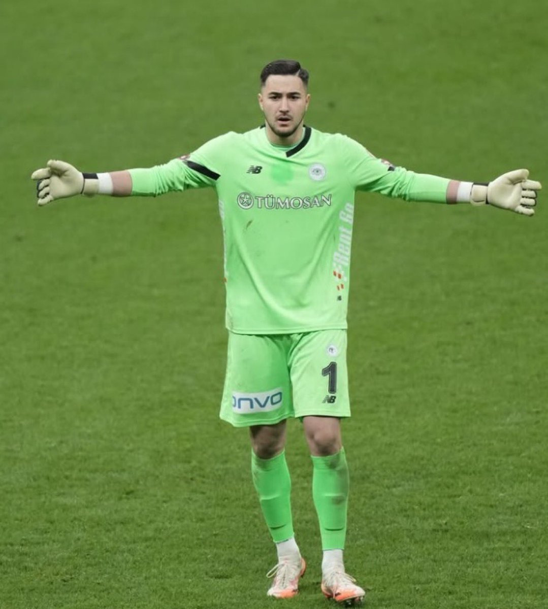 SAkcakaya's tweet photo. 💚🤍
Konyaspor'un genç kalecisi Deniz Ertaş, son 6 maçın 5'inde gol yemedi.

- Galatasaray: 7 kurtarış
- Trabzonspor: 3 kurtarış
- Beşiktaş: 5 kurtarış
- Gaziantep FK: 5 kurtarış
- İskenderunspor: 2 kurtarış

#KonyasporYarıFinalde https://t.co/jcz3p7YhxA