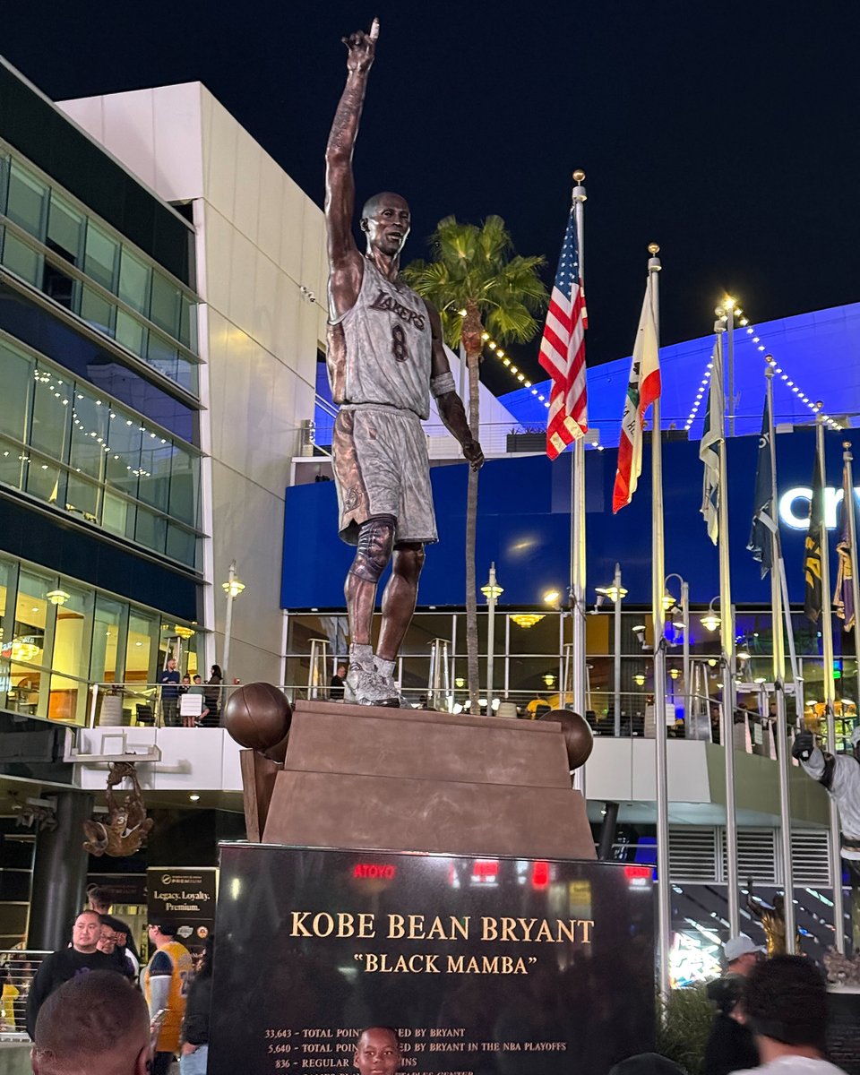 Last night's Lakers vs. Rockets game was a slam dunk 🏀

Huge thanks to our hosts for an amazing evening of networking with some of the brightest legal leaders!
