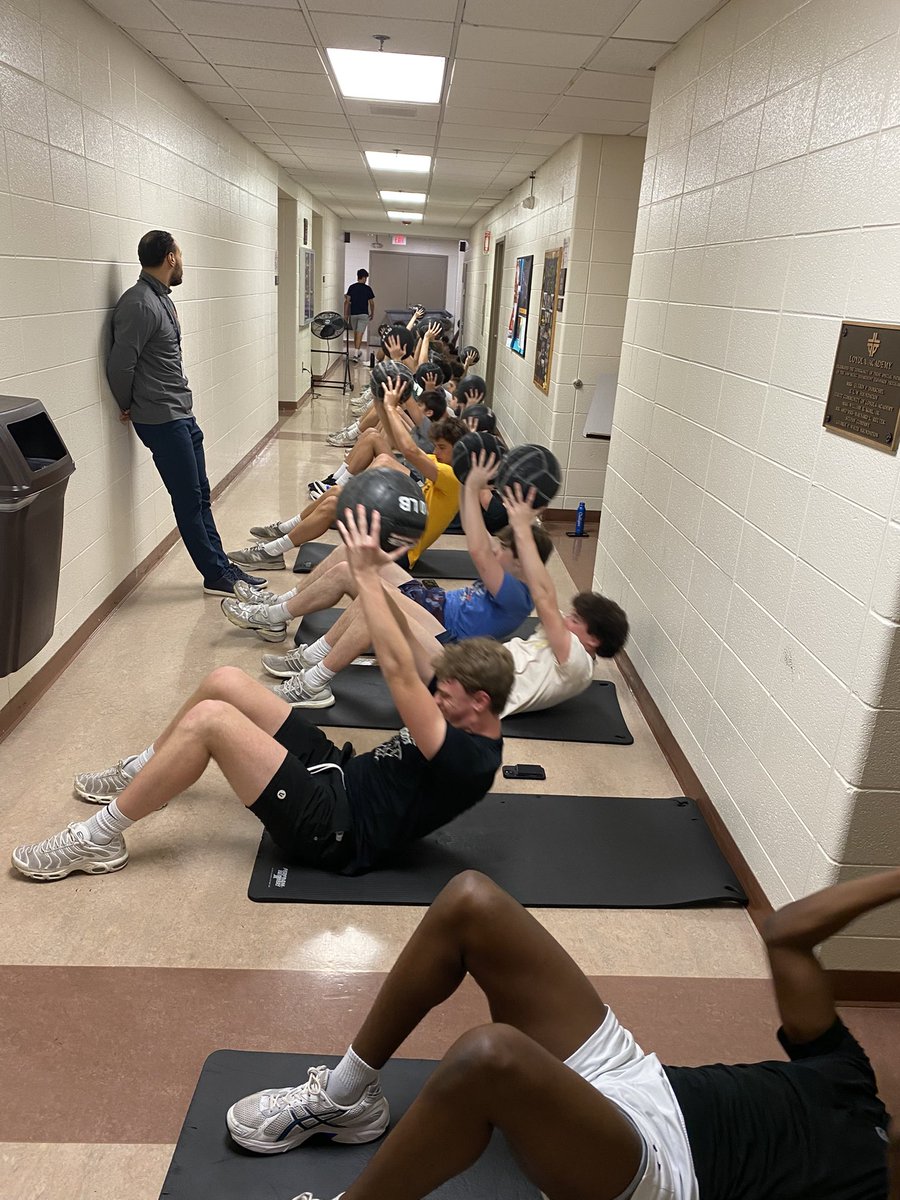 Rambler Basketball tweet media