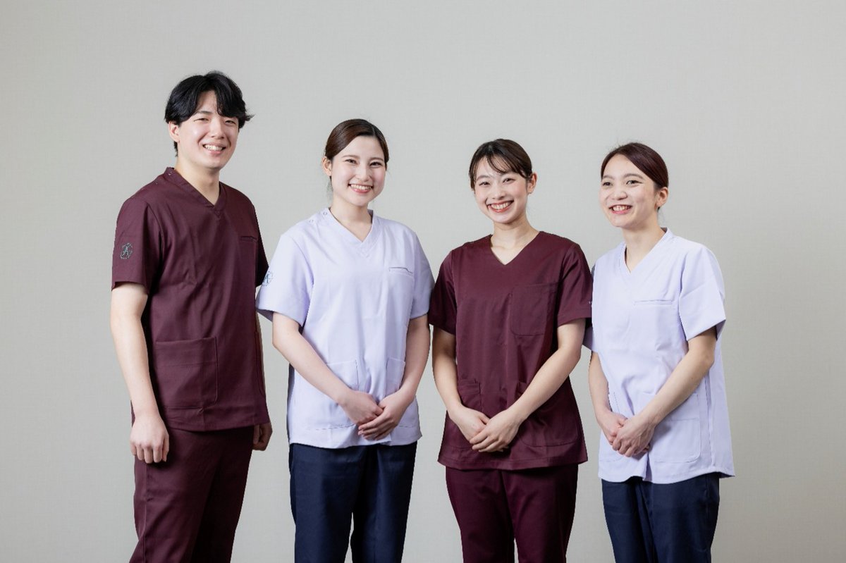 看護師のユニフォームに新デザイン追加✨ 「患者さんに優しい」「患者