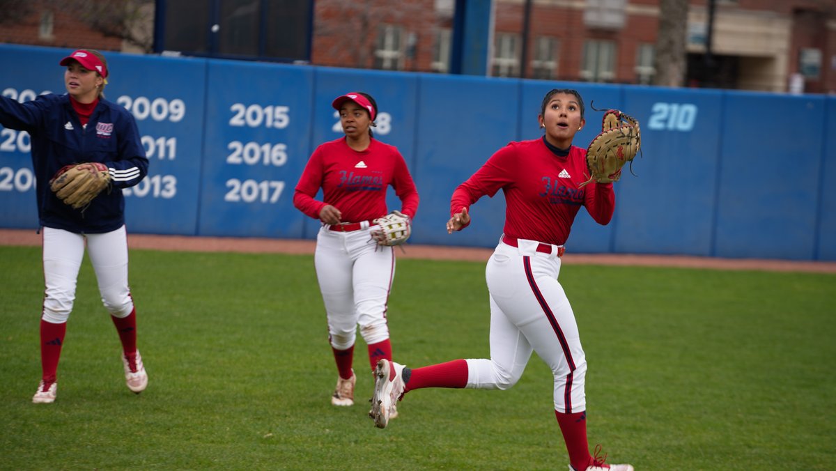 UIC_Softball tweet picture