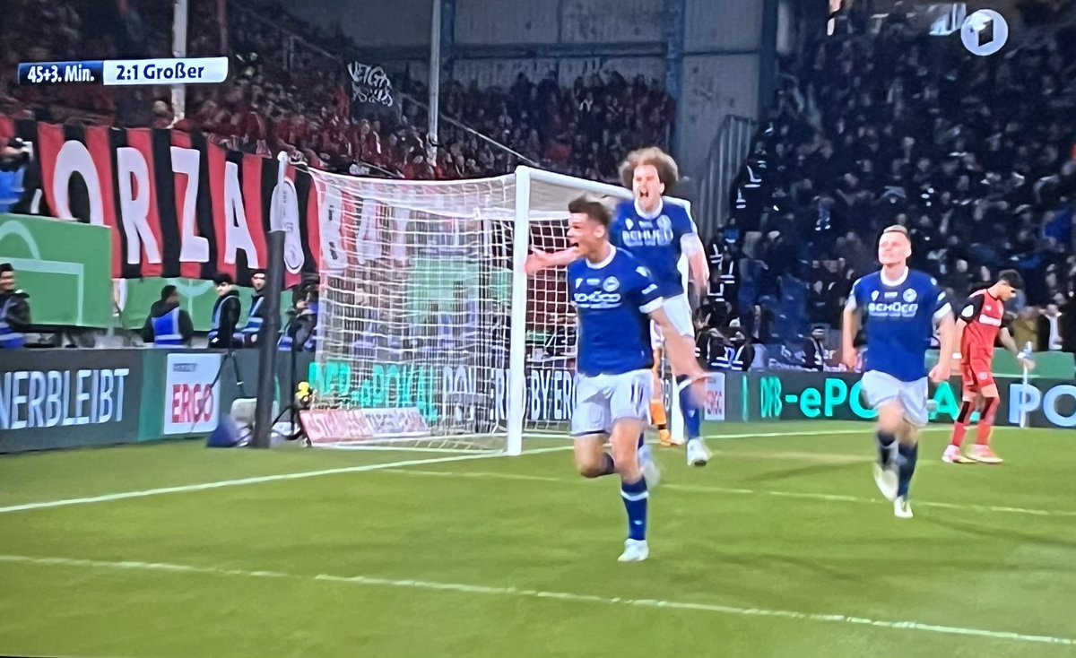 marieschubo's tweet photo. 🔹Absolute scenes in #Bielefeld, a city that gets so little love in Germany that people say that it doesn’t exist.
🔹Bundesliga 3 (‼️) club #Arminia #Bielefeld ELIMINATES reigning champions #Leverkusen in style. 
🔹first #DFBPokal final reached in their history 🏆. #DSCB04 #DSC https://t.co/tHt9YwAXwg